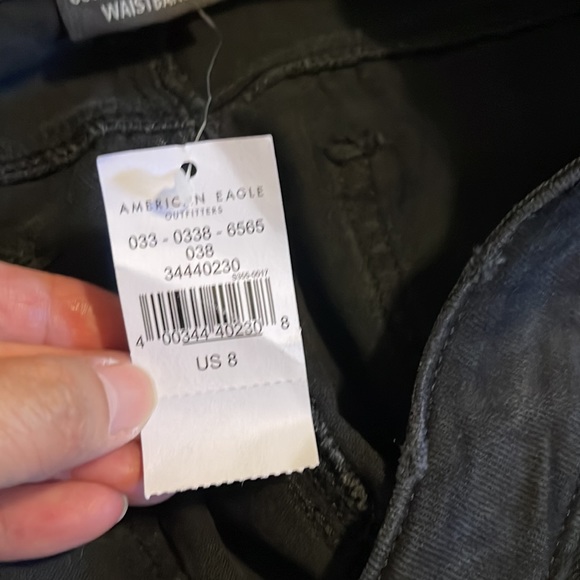 American Eagle Outfitters Cross Front Mom Short Black Denim Distress NWT 2021-8 - Picture 11 of 11